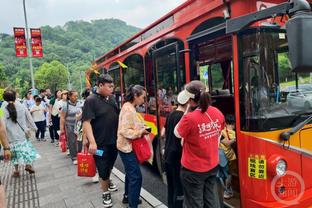 这儿还有一个没打！兰德尔本赛季常规赛场均24分9.2板5助